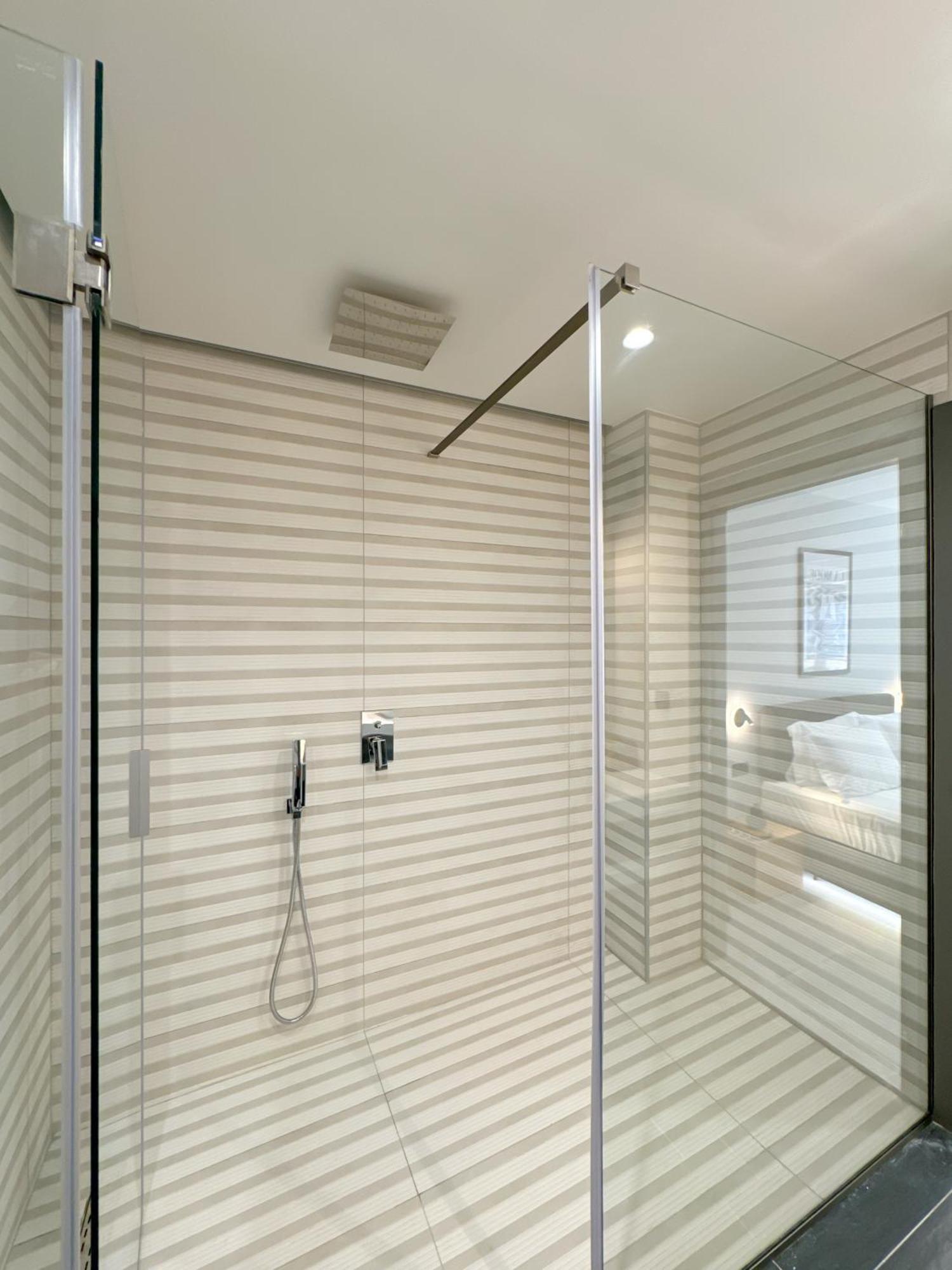 Luxury Downtown Apartment Α5 テッサロニキ エクステリア 写真