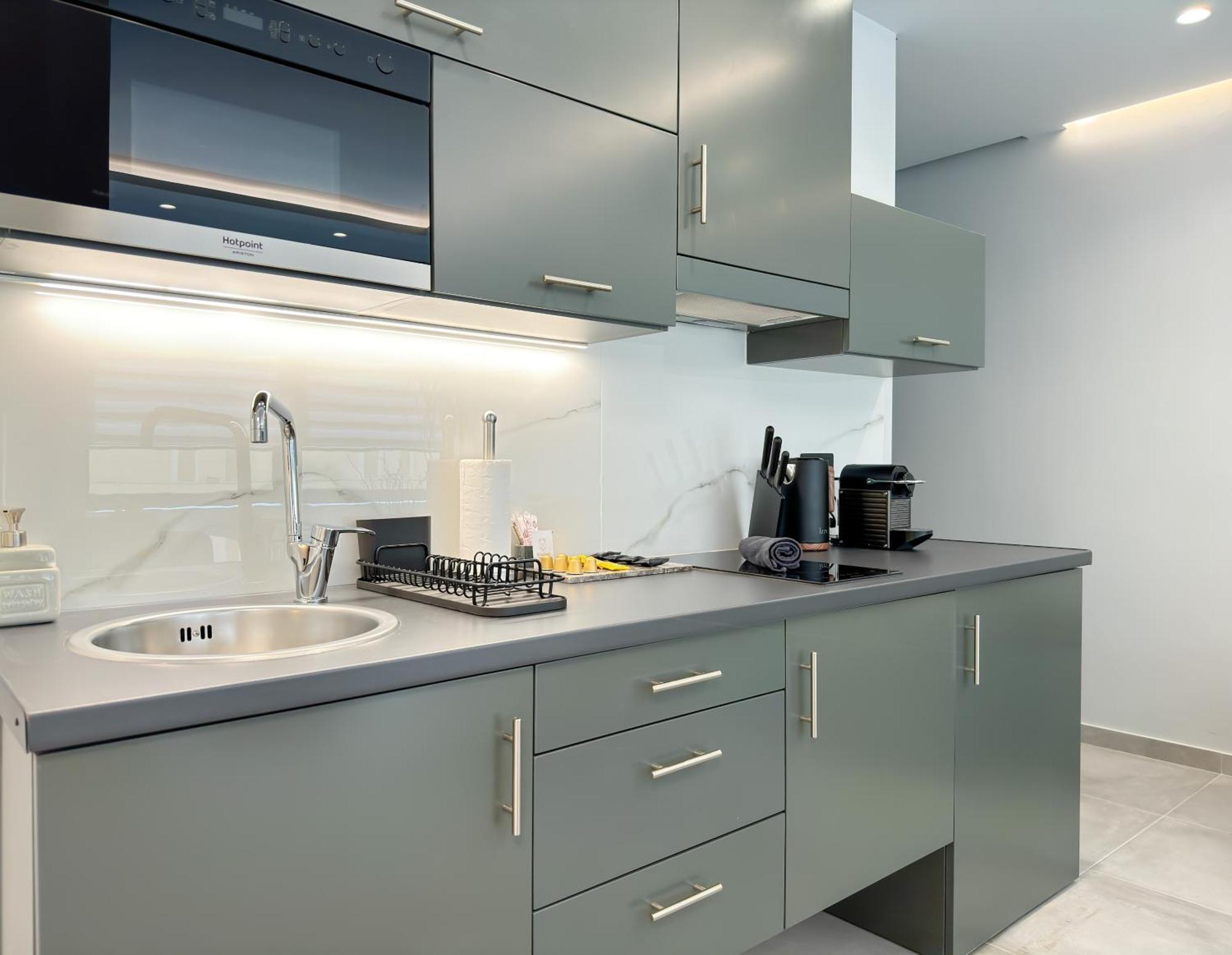 Luxury Downtown Apartment Α5 テッサロニキ エクステリア 写真