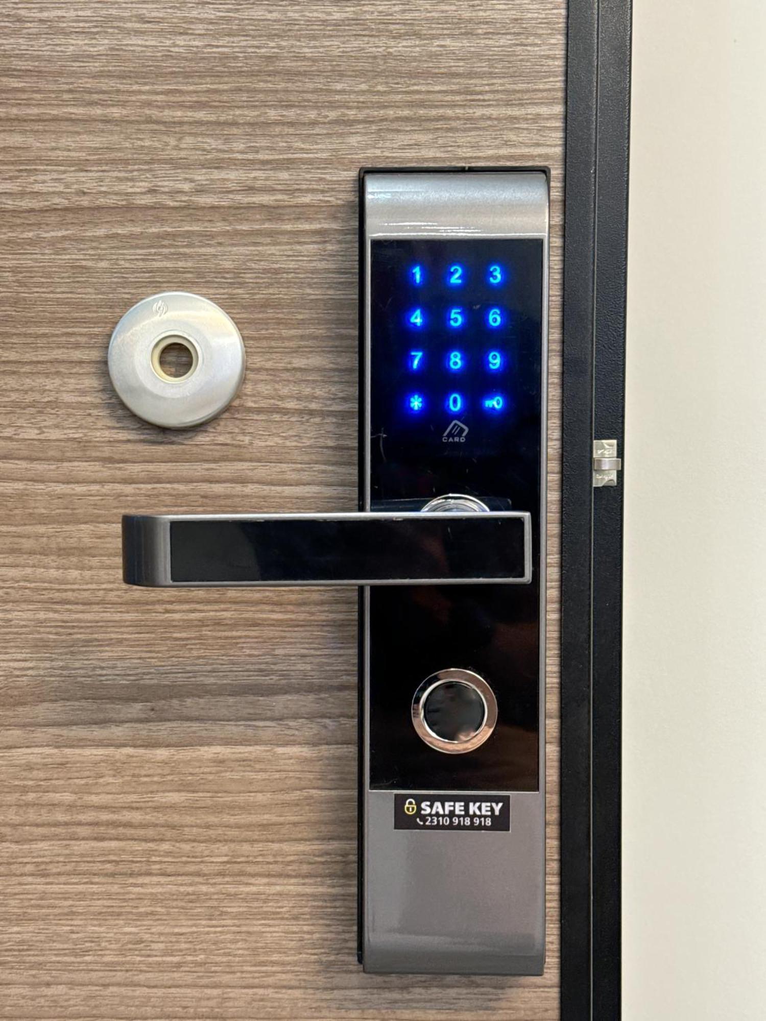 Luxury Downtown Apartment Α5 テッサロニキ エクステリア 写真